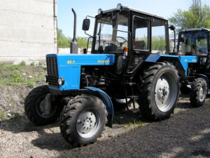 Tractor mtz.jpg